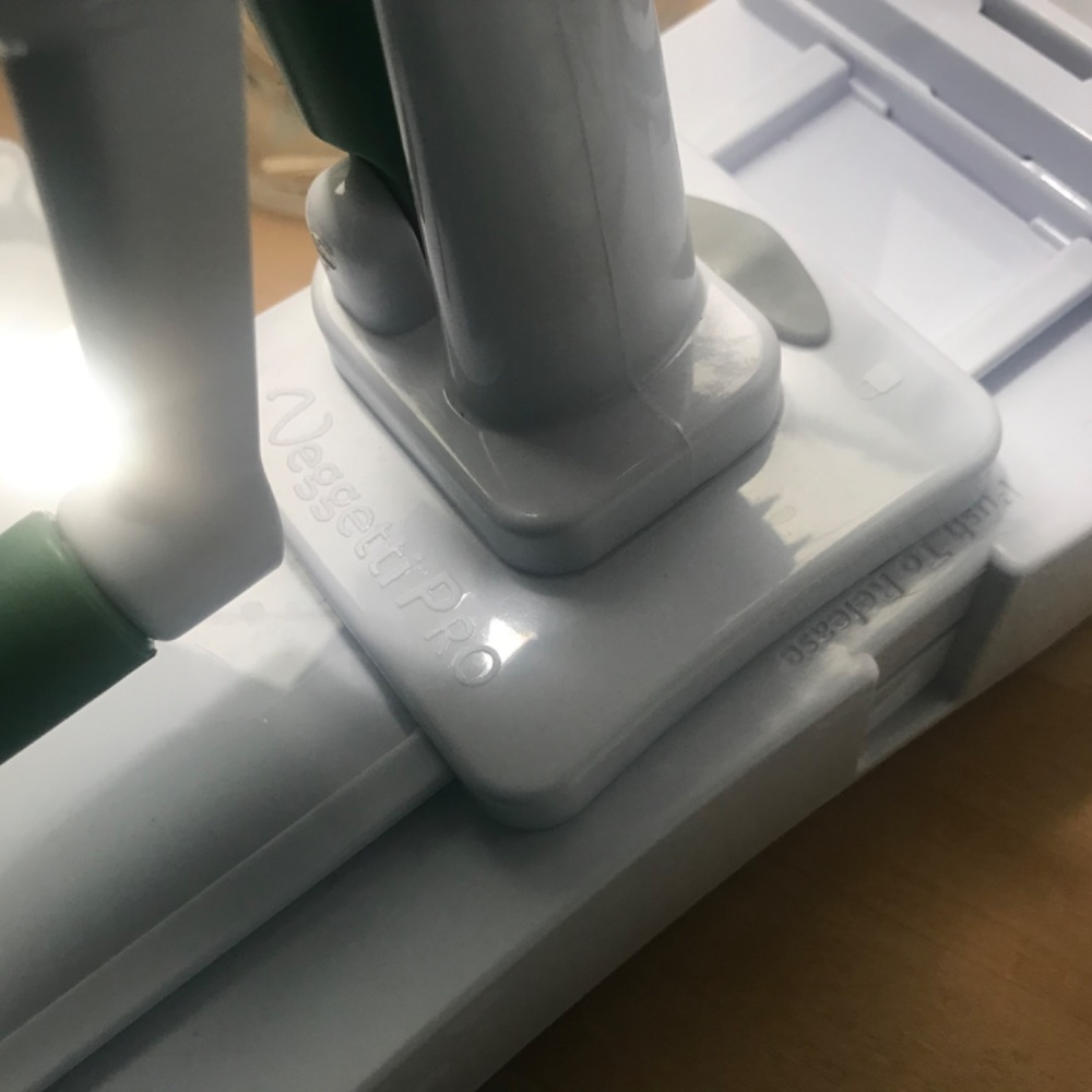 VeggittiPro Spiralizer - Picture 4 of 8